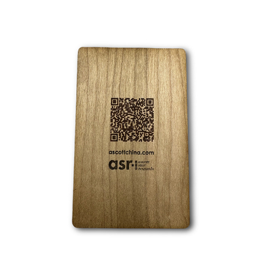 بطاقة NFC خشبية ذات شعار مخصص مع رمز QR للعضوية التجارية